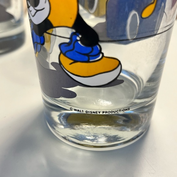 VINTAGE Bundle | 4 Minnie Mouse Jazzercise Boombox Glass Drinking Cup!! - Picture 4 of 5